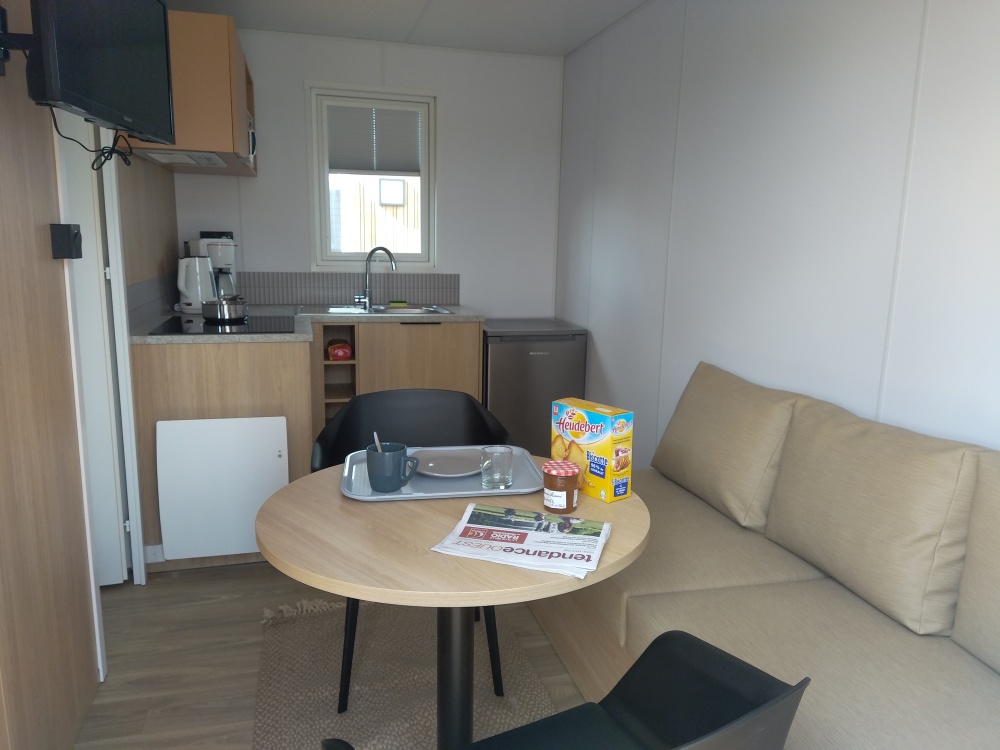 Studio en mobil-home Camping Les Voiles Flocques : 3