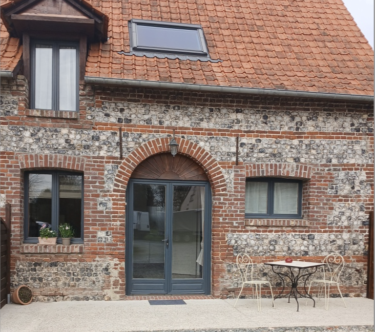 Maison 2 chambres Biville sur Mer           : 1